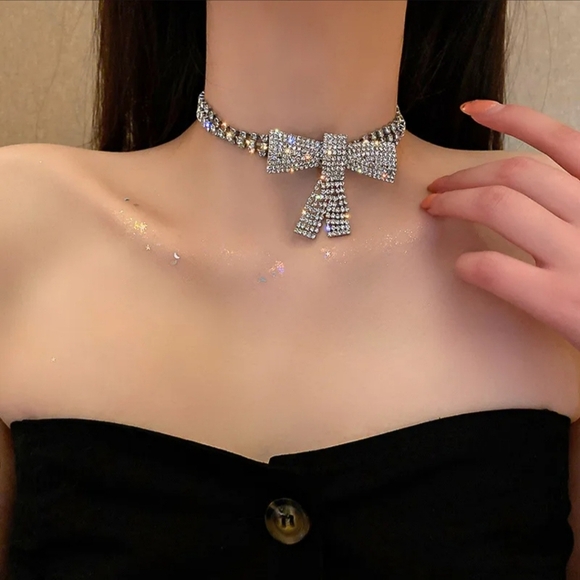 Rhinestone Bow Choker Necklace - Picture 4 of 5
